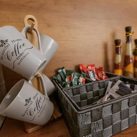 Mickitos At Macedonia Square *